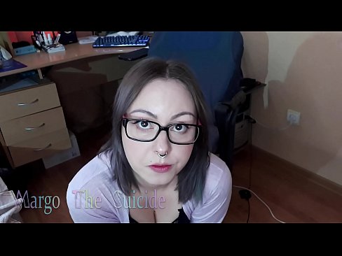 ❤️ Une fille sexy avec des lunettes suce profondément un gode devant la caméra Vidéo de sexe at porn fr.femidaassist.ru ☑